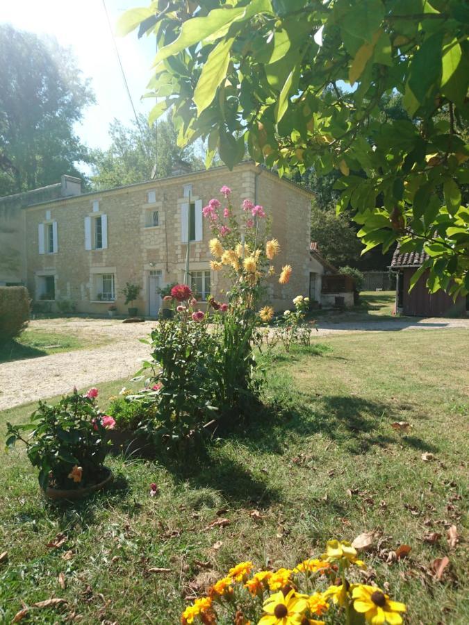 Bed and Breakfast Aux Vieux Fours Noaillac Exterior foto