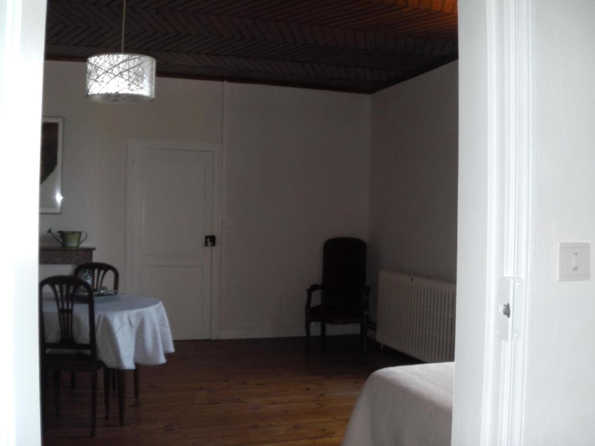 Bed and Breakfast Aux Vieux Fours Noaillac Exterior foto